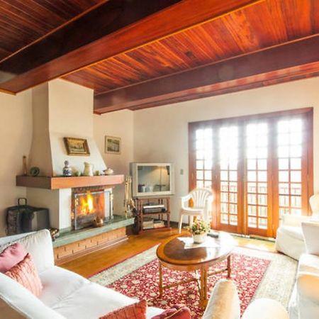 Apartamento Espacoso Vista Montanha Кампус-ду-Жордан Екстер'єр фото